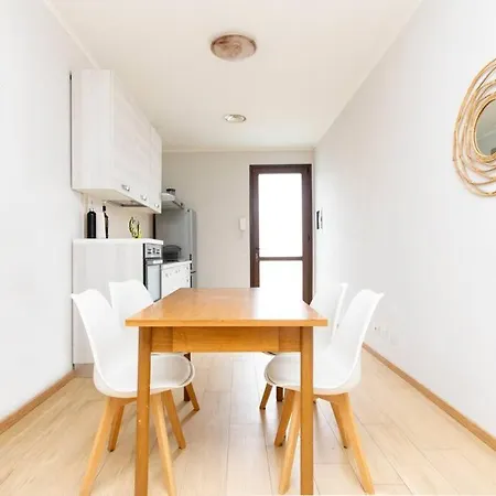 The House With Free Parking Como